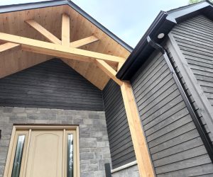 black_soffit_eaves_with_wood
